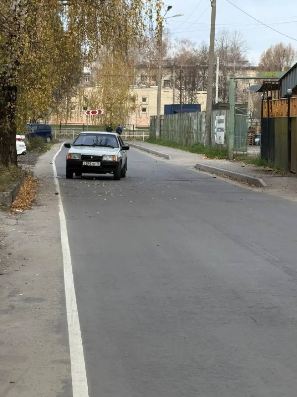 Иллюстрация к новости: В Бежицком районе Брянска разминируют территории после атаки БПЛА